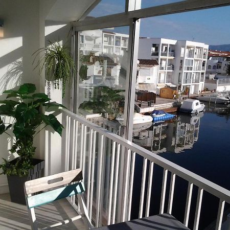 Superbe Appartement , Tout Confort, 40 M2 + 10 M2 Terrasse Empuriabrava Exteriör bild